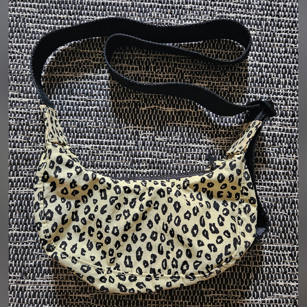 BAGGU Mini Crescent Bag